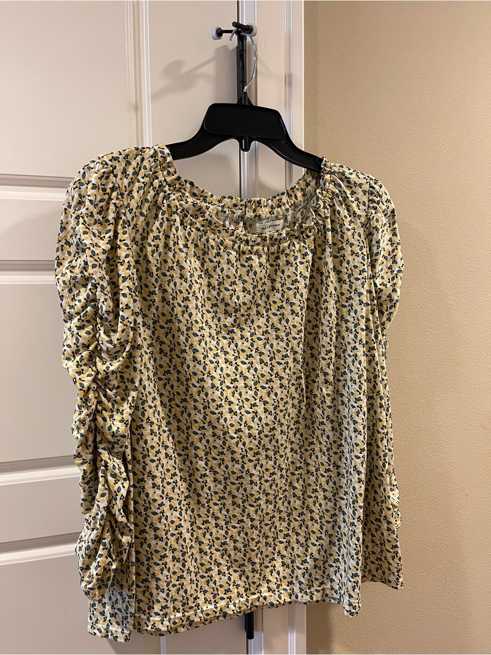 Max Studio Yellow Floral Puff-Sleeve Blouse